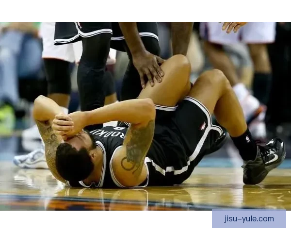 张宁左腿肌腱撕裂休战6-8周