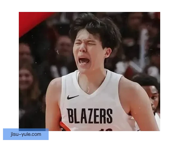 杨瀚森出场8分钟高效斩获10分2板